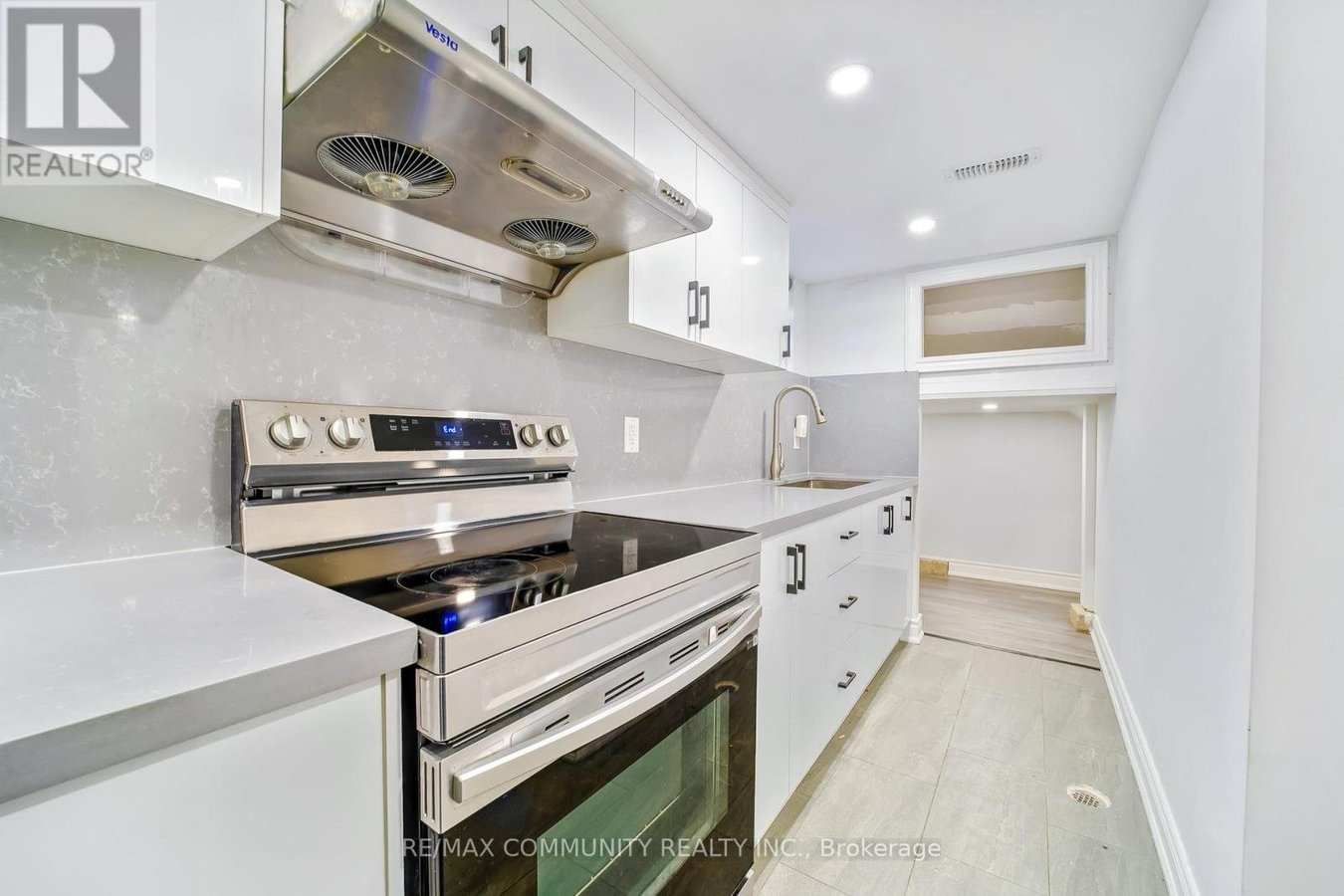 40 ASPENDALE DRIVE - Photo 8