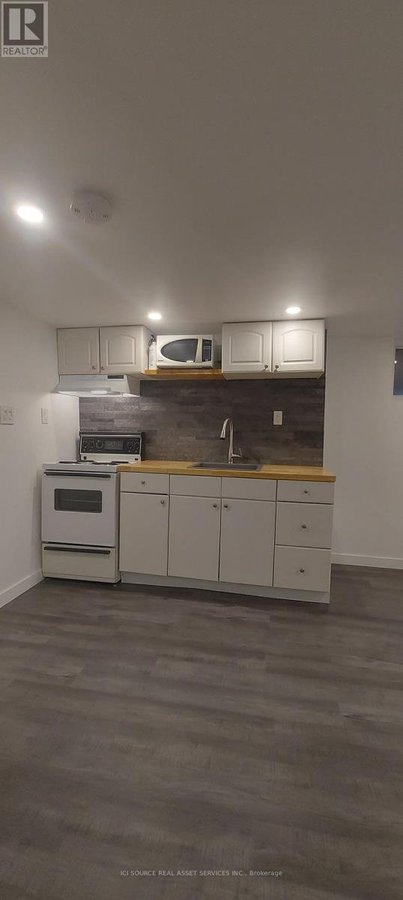 LOWER 1 - 74 BURNABY BOULEVARD - Photo 3