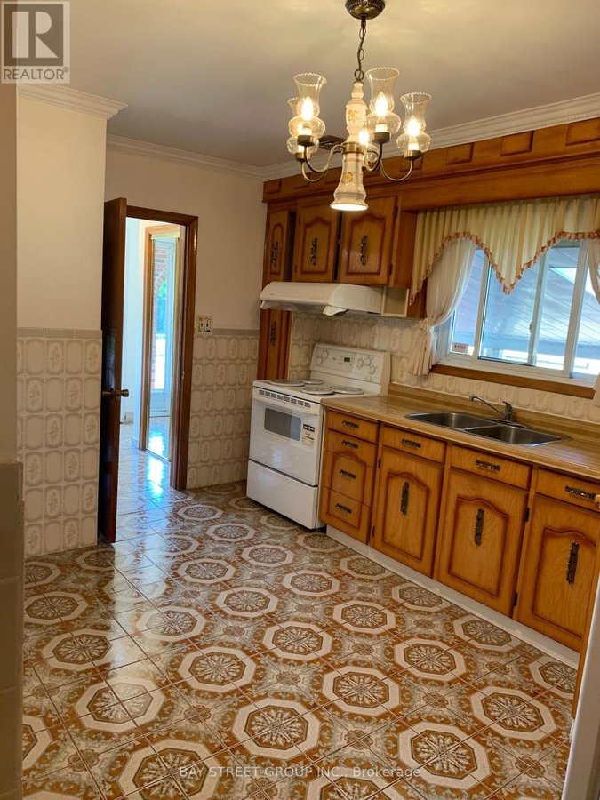 MAIN - 126 CASS AVENUE - Photo 13