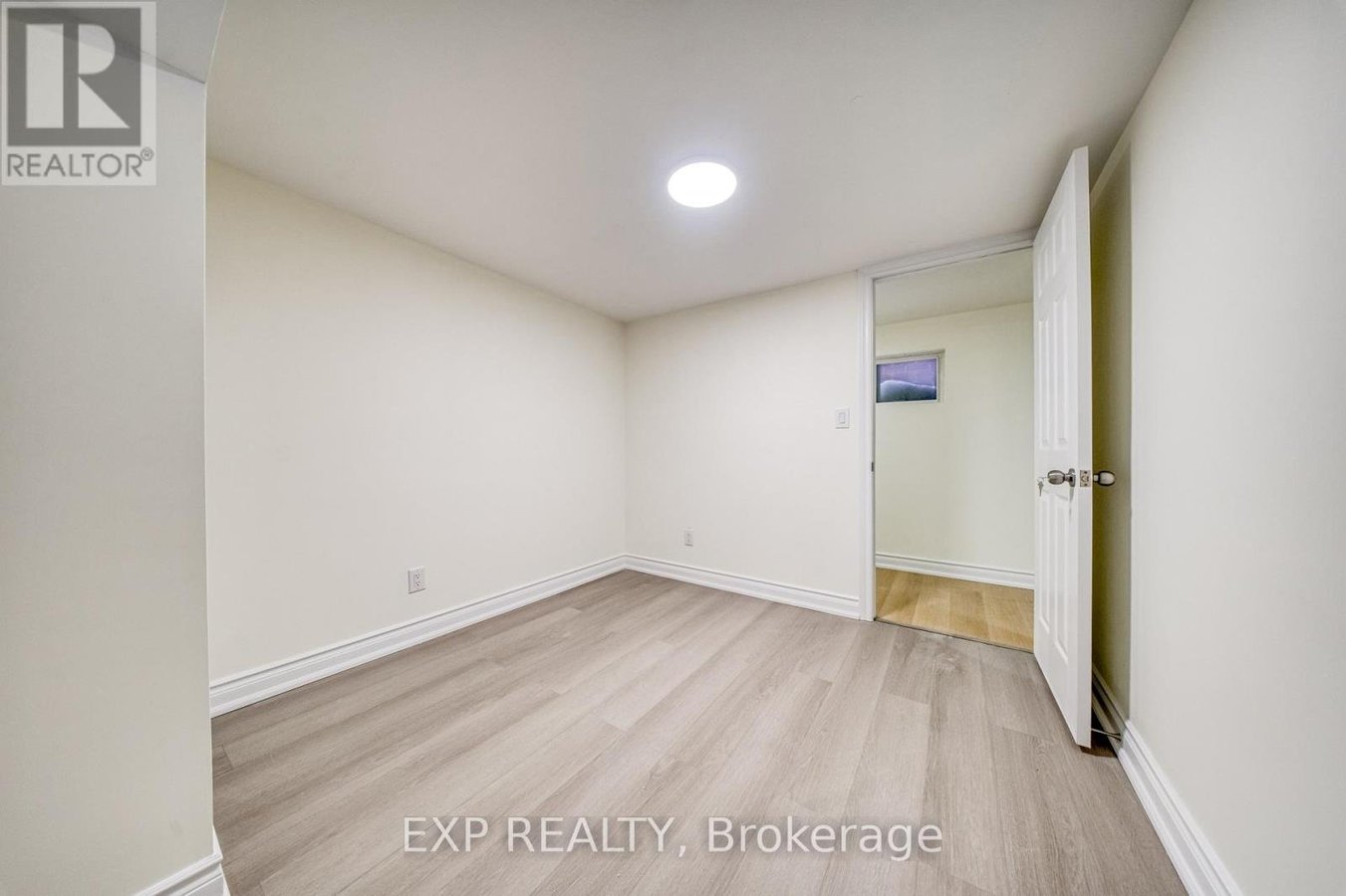 LOWER - 82A BIRCHMOUNT RD ROAD W - Photo 11