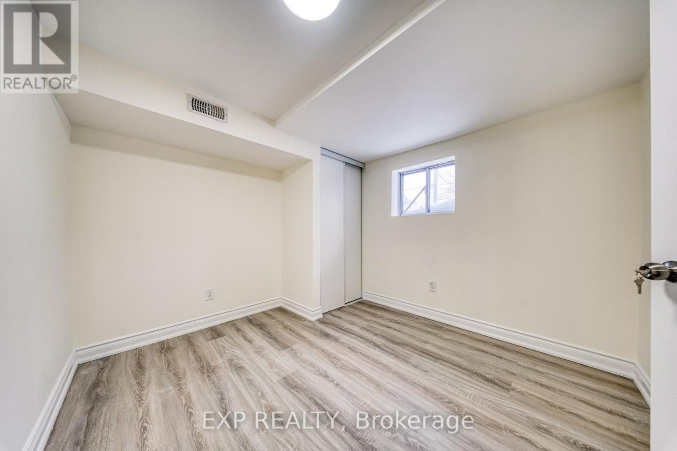 LOWER - 82A BIRCHMOUNT RD ROAD W - Photo 14