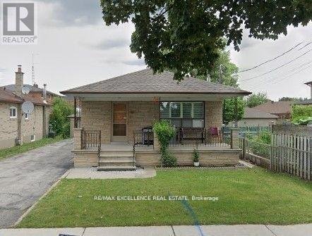 (ROOM) - 25 GARRATT BOULEVARD E - Photo 1