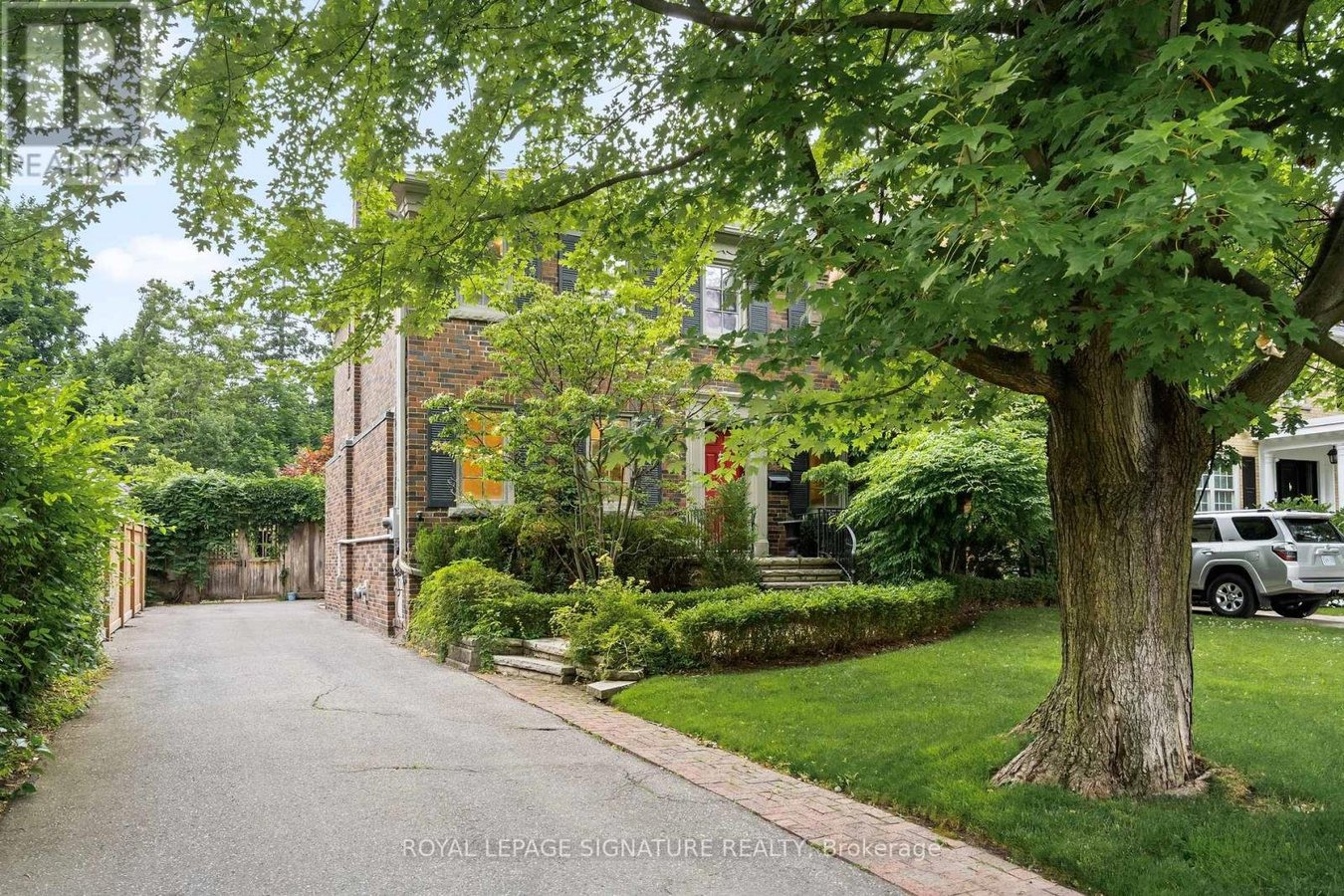 26 BUCKINGHAM AVENUE - Photo 2