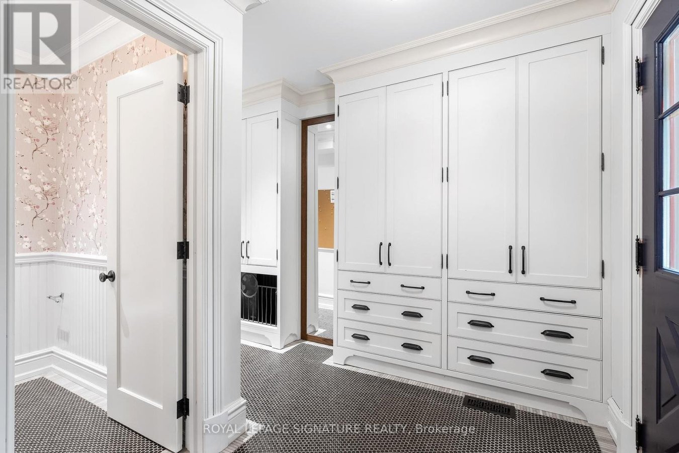 26 BUCKINGHAM AVENUE - Photo 8
