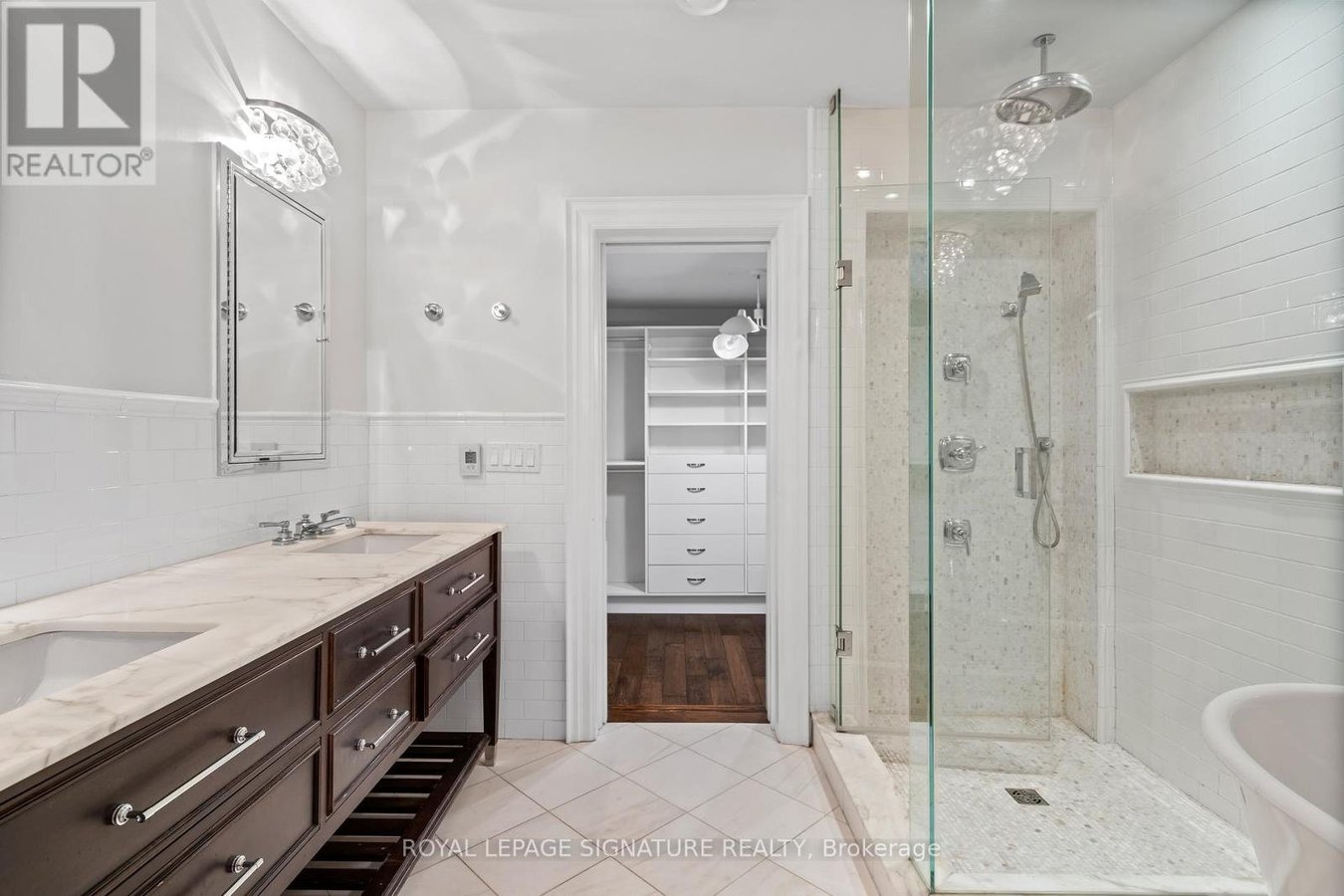 26 BUCKINGHAM AVENUE - Photo 11