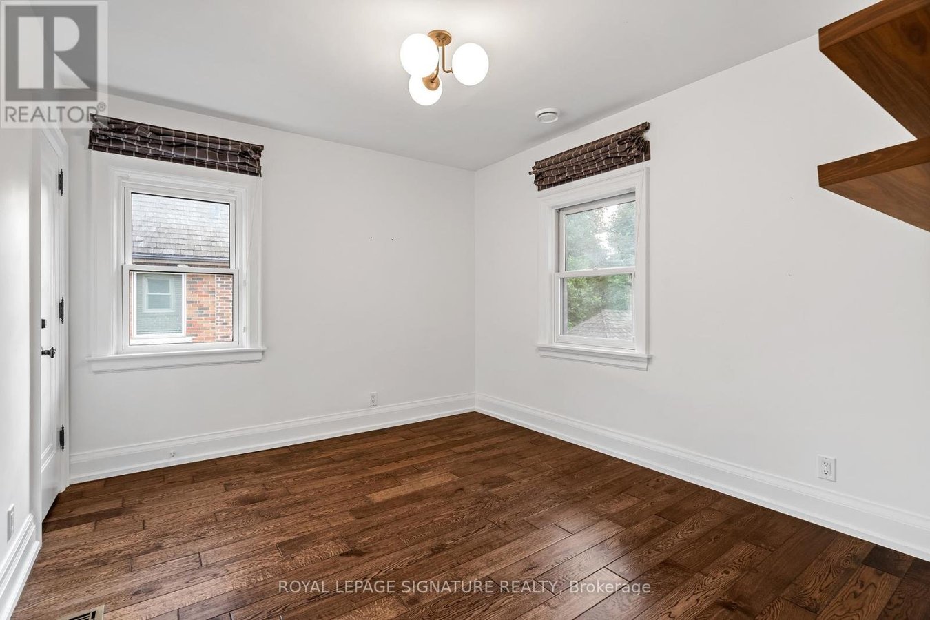26 BUCKINGHAM AVENUE - Photo 16