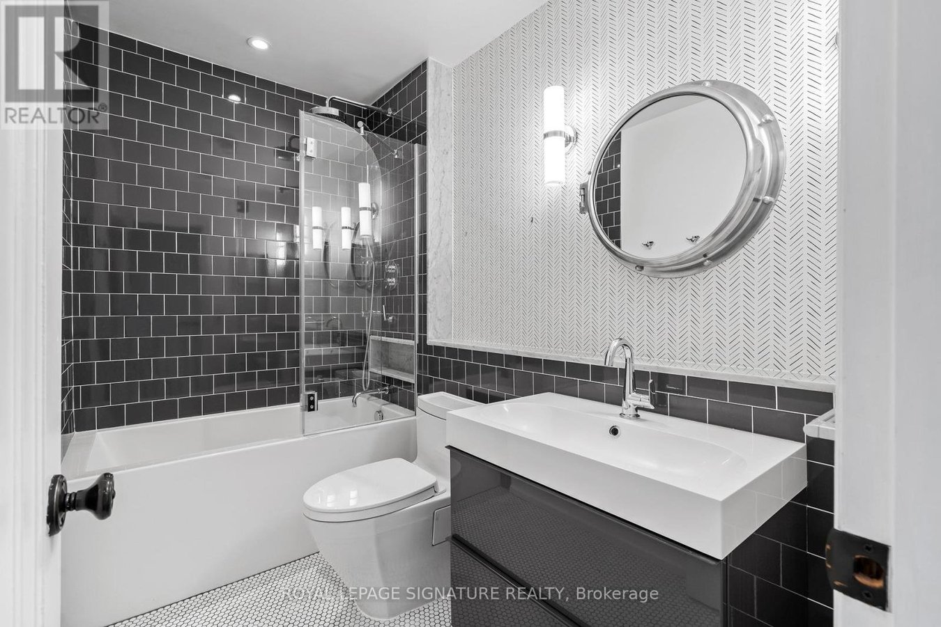 26 BUCKINGHAM AVENUE - Photo 20