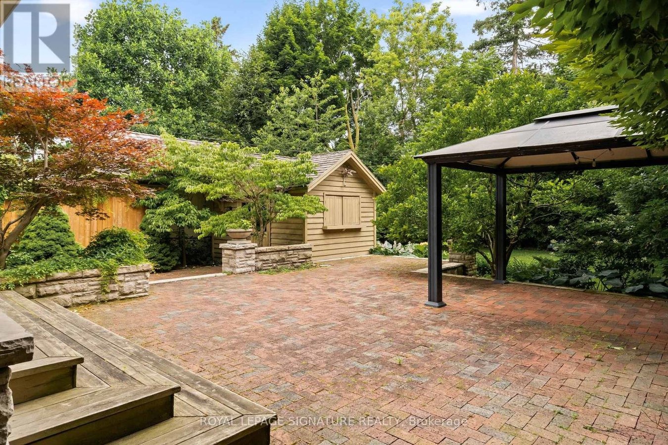 26 BUCKINGHAM AVENUE - Photo 22