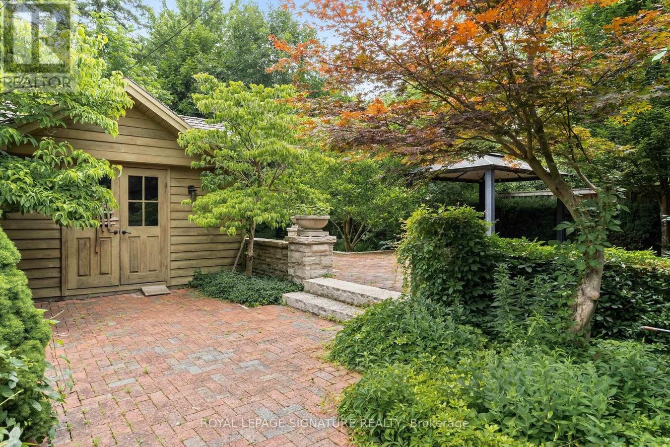 26 BUCKINGHAM AVENUE - Photo 23