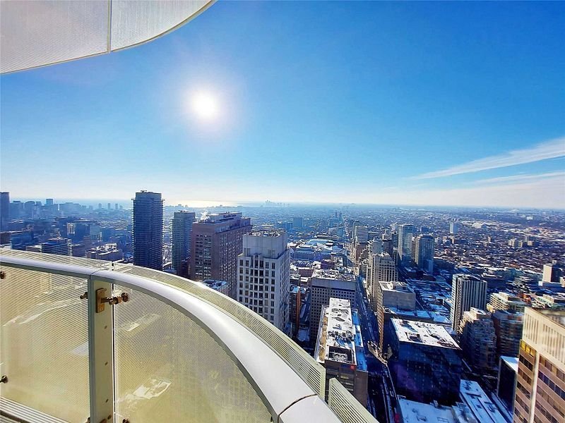 1 Bloor Street East - Photo 3