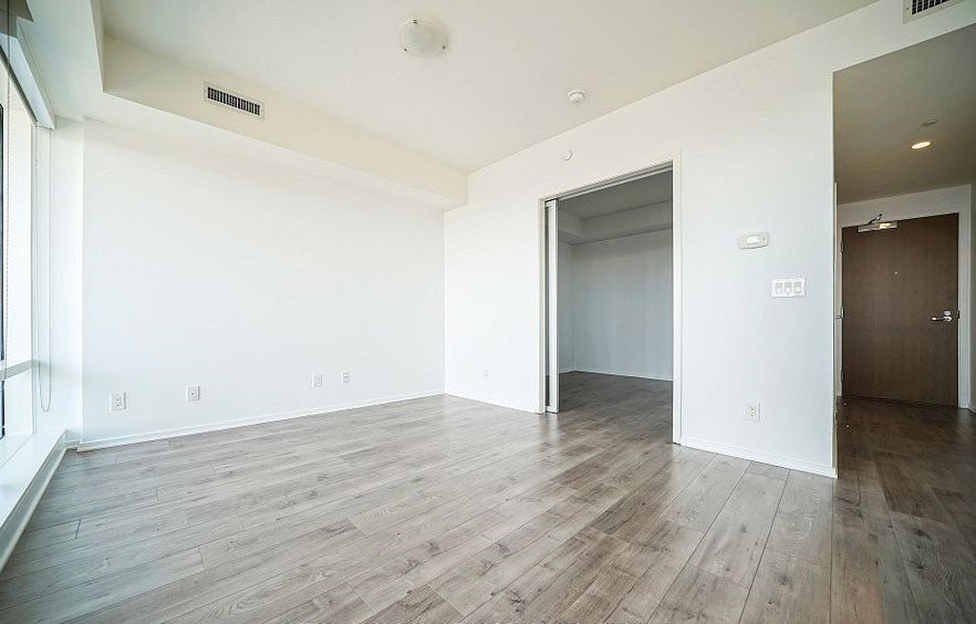 1 Bloor Street East - Photo 18