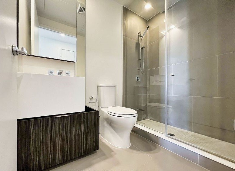 1 Bloor Street East - Photo 24