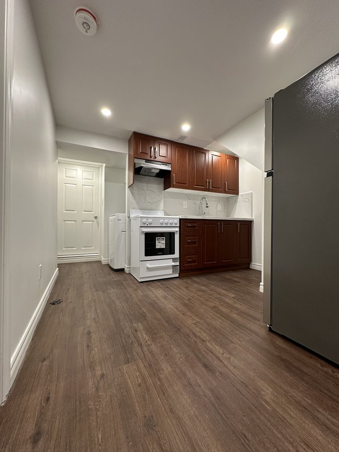278 Shuter Street - Photo 1