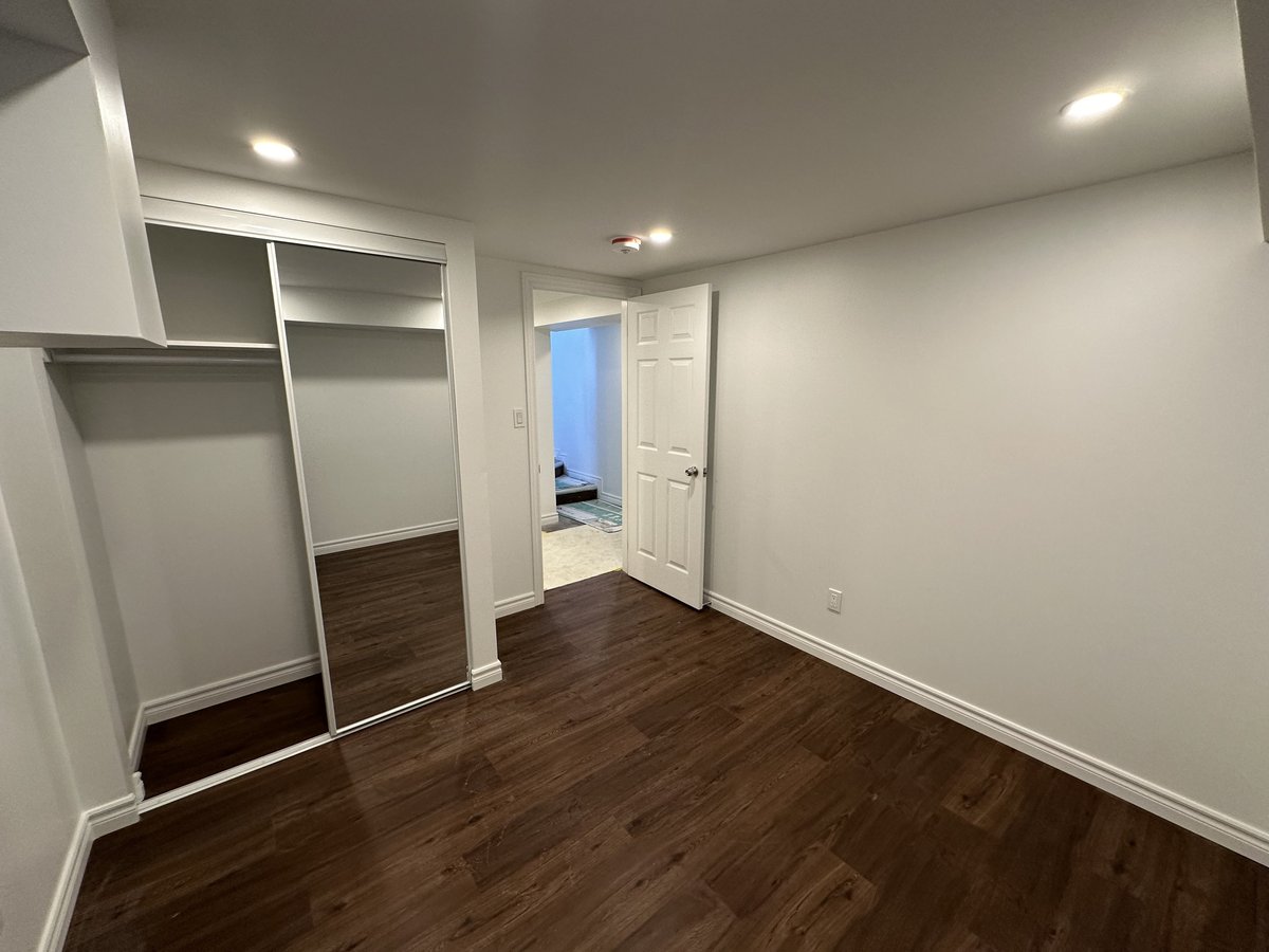 278 Shuter Street - Photo 8