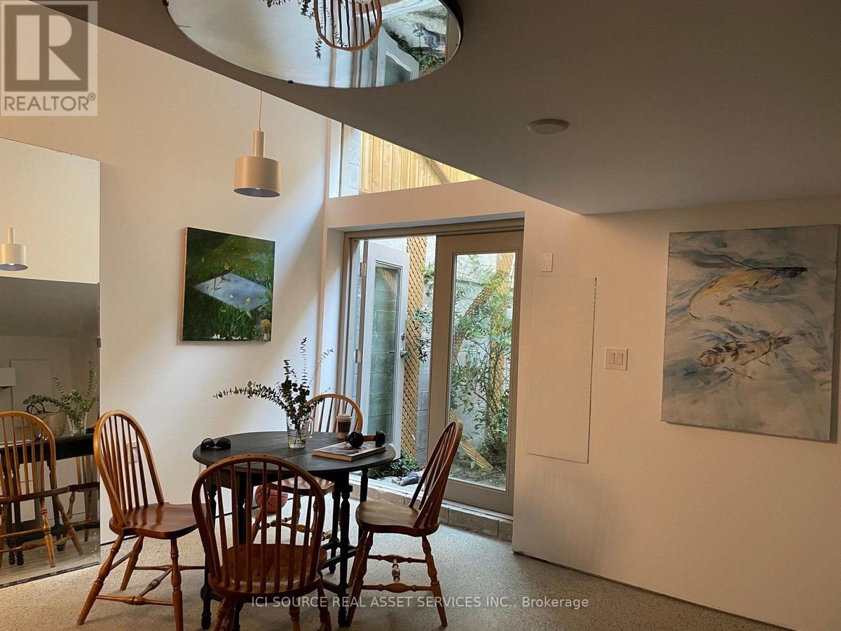 R - 60 BEVERLEY STREET - Photo 2