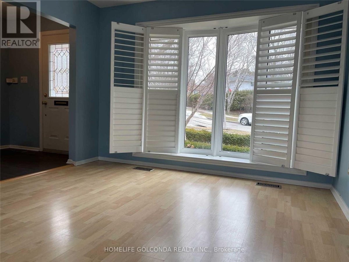 24 MEADOWGLADE CRESCENT - Photo 5