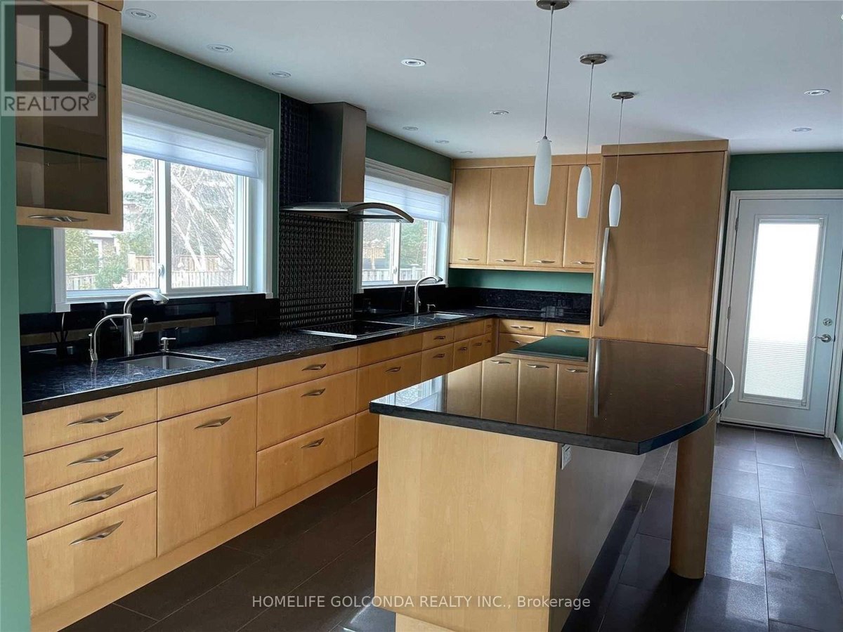 24 MEADOWGLADE CRESCENT - Photo 6