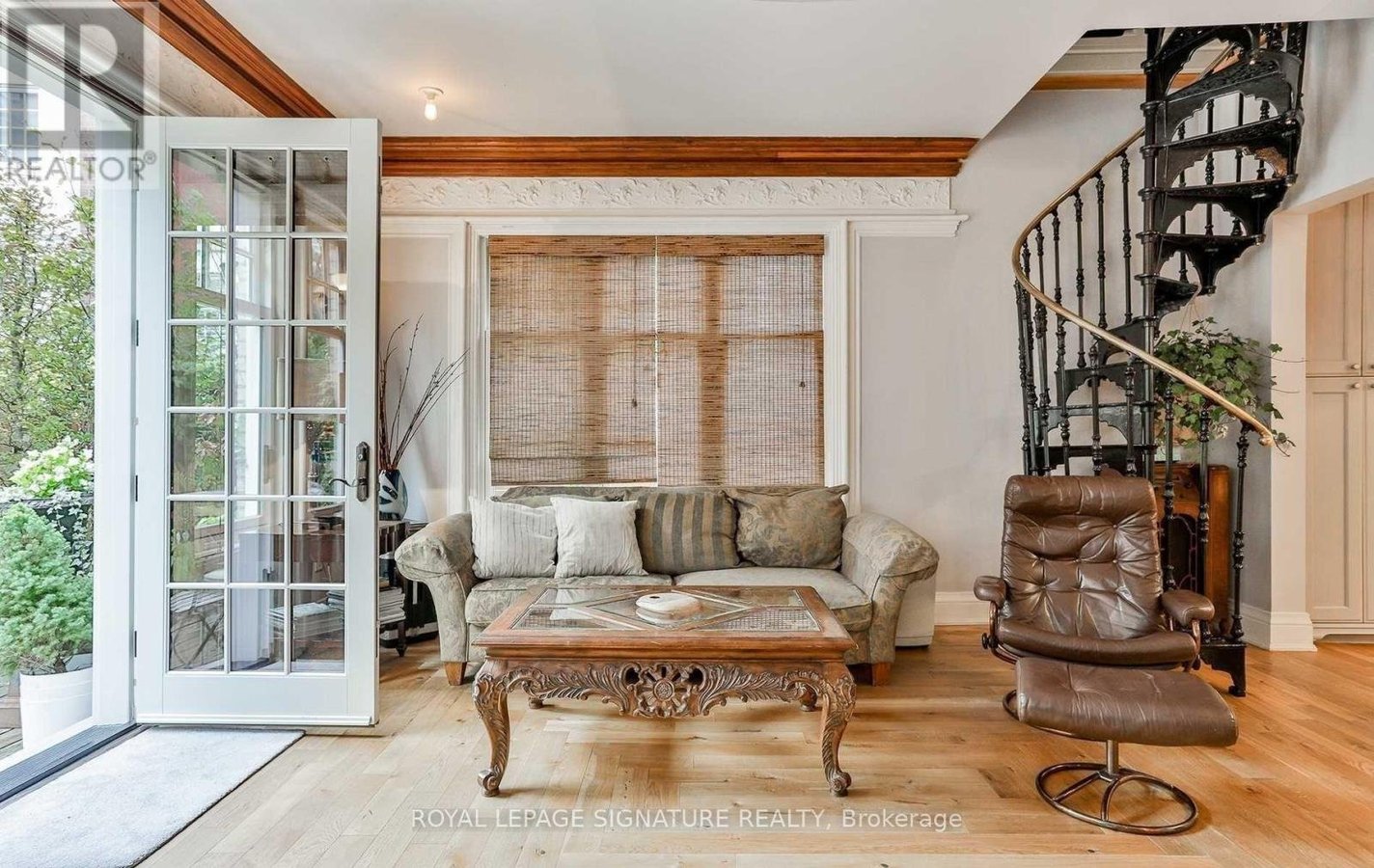 4 WELLESLEY PLACE - Photo 19