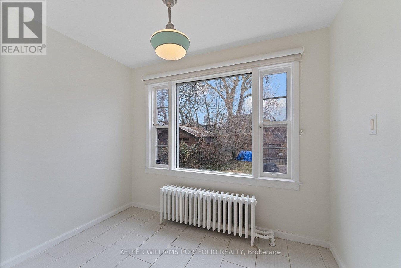 145 GLENGROVE AVENUE W - Photo 21