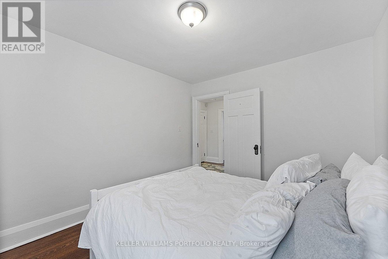 145 GLENGROVE AVENUE W - Photo 35