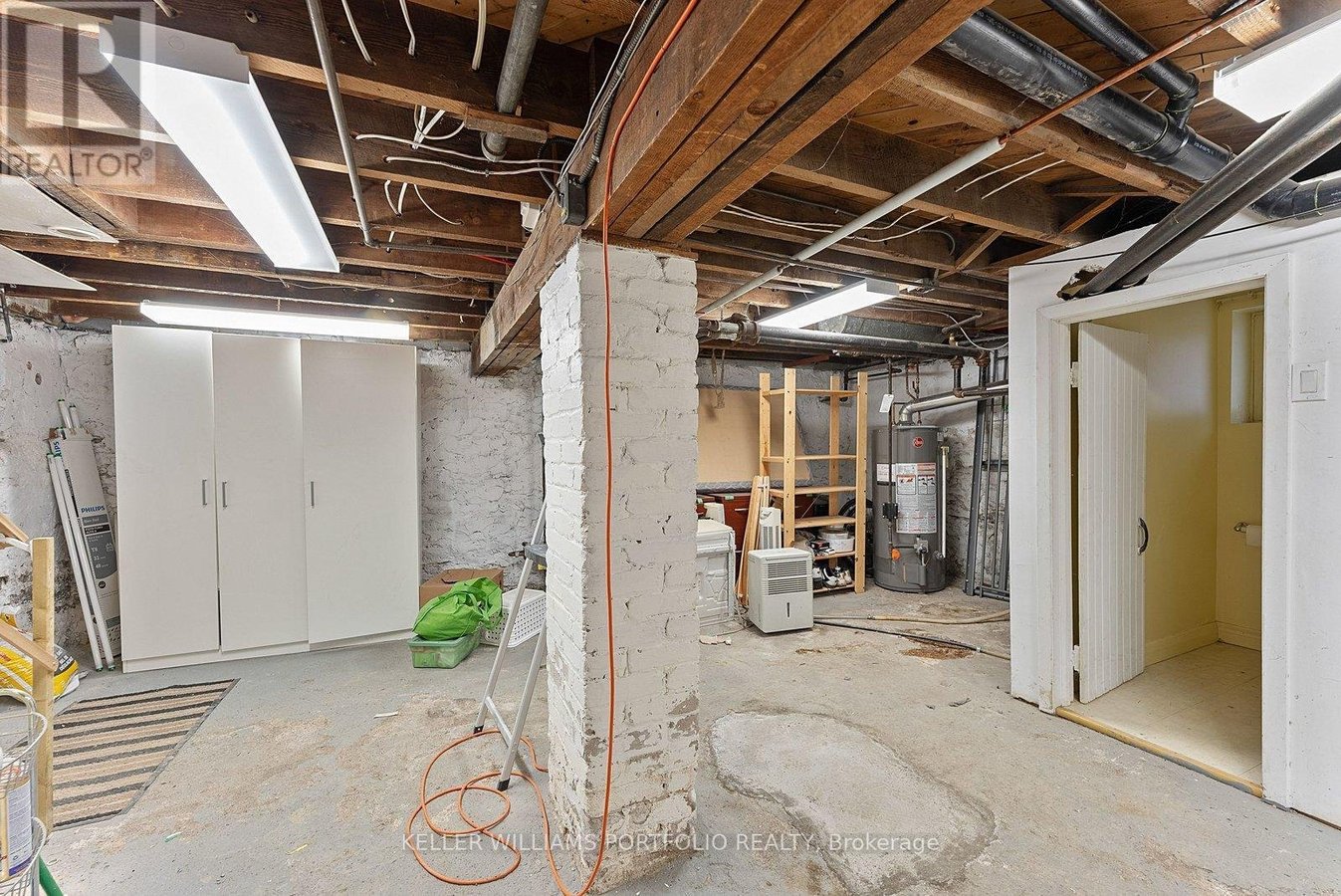 145 GLENGROVE AVENUE W - Photo 40