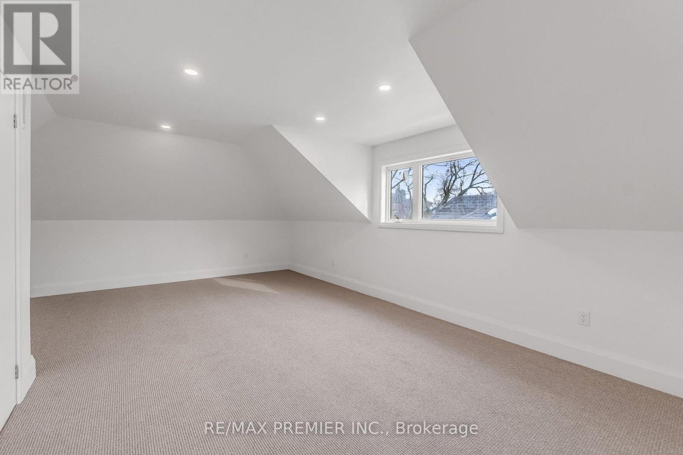 3RD FLOOR - 5 KILLARNEY ROAD - Photo 2