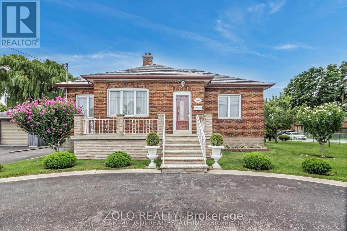 469 EVANS AVENUE - Photo 2