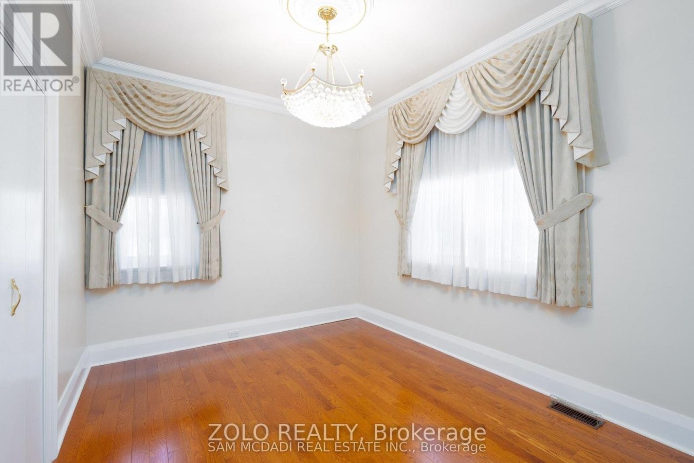 469 EVANS AVENUE - Photo 5