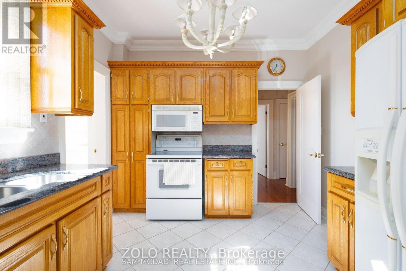 469 EVANS AVENUE - Photo 9