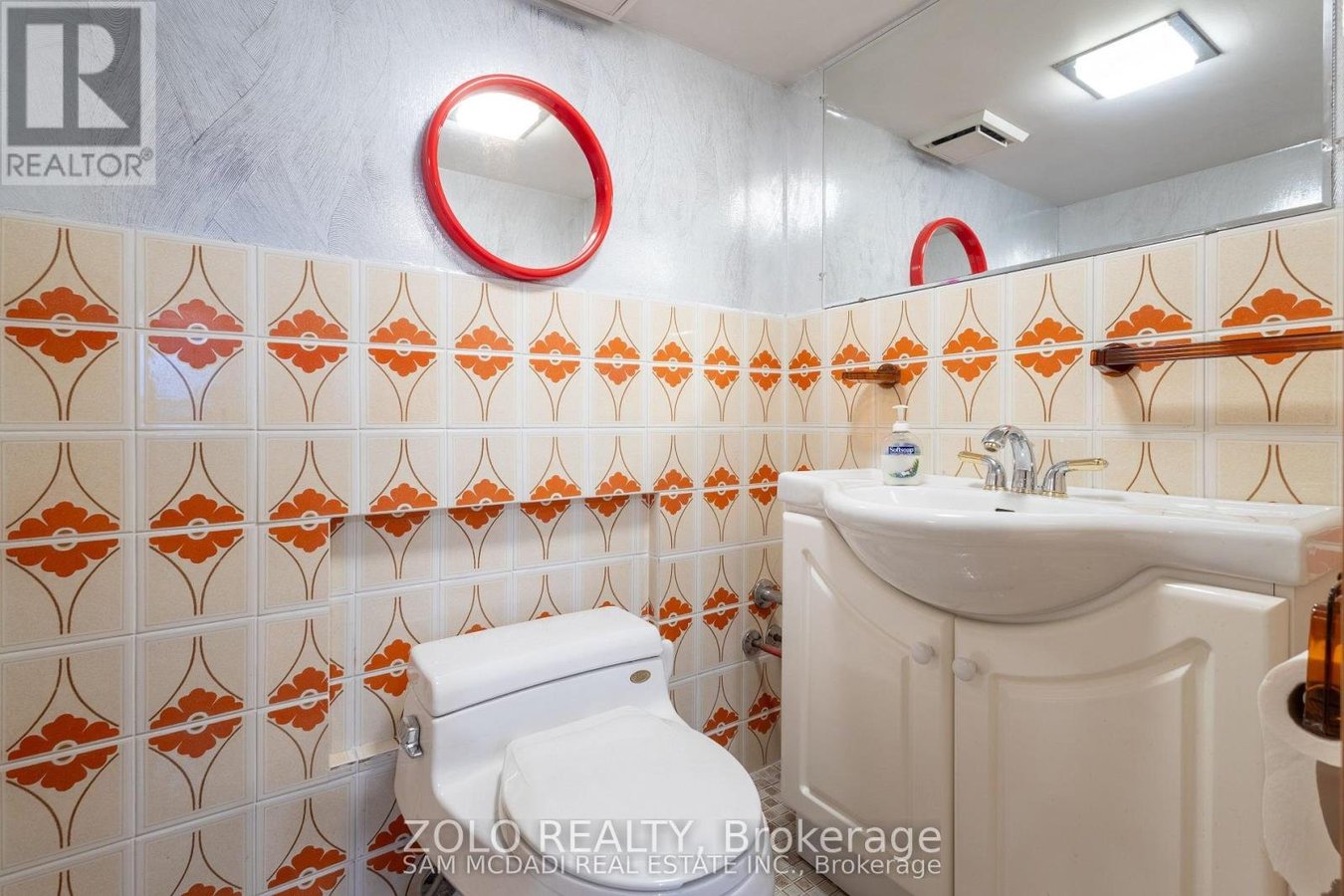 469 EVANS AVENUE - Photo 12