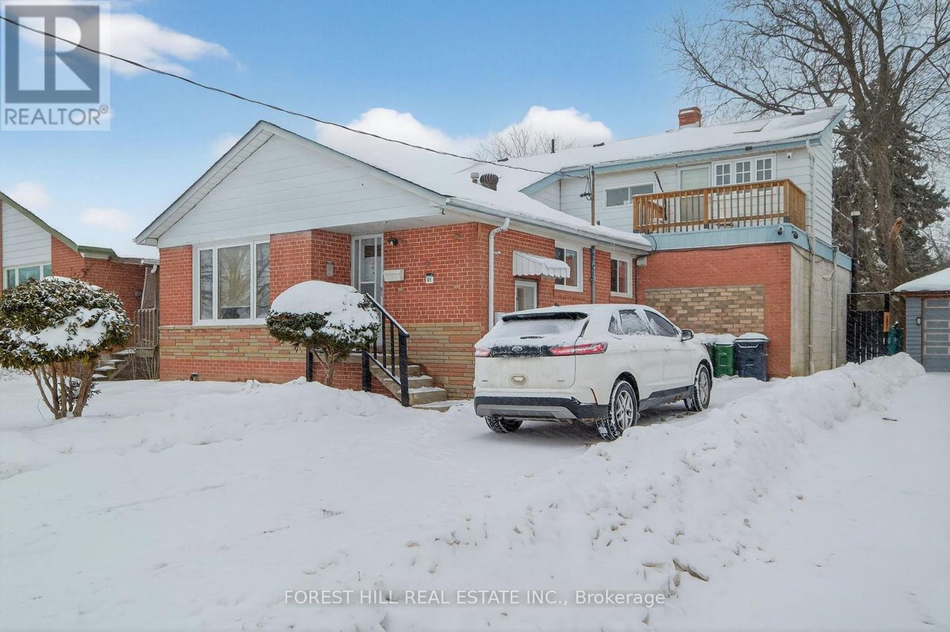 81 TAYSHAM CRESCENT - Photo 2