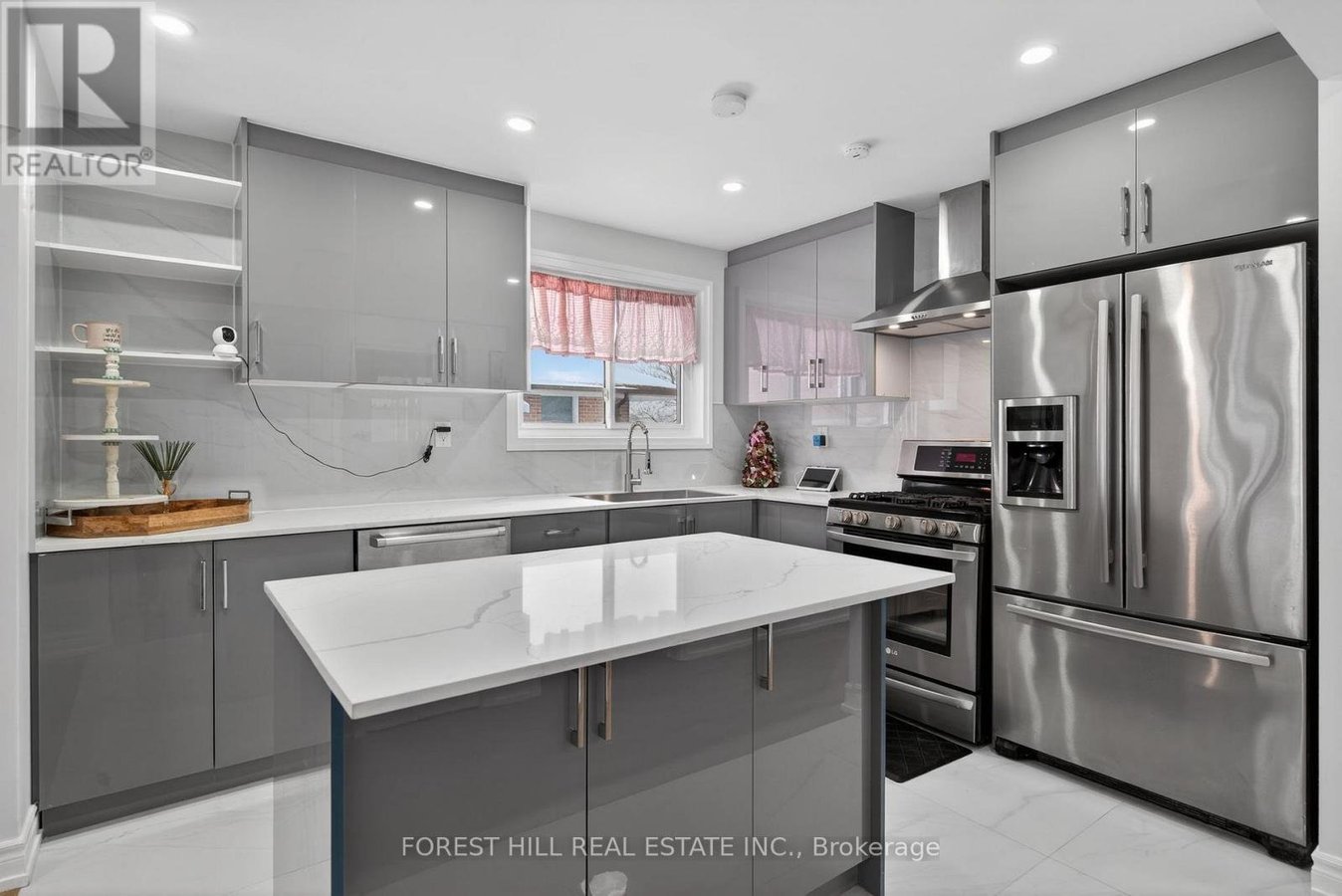 81 TAYSHAM CRESCENT - Photo 7