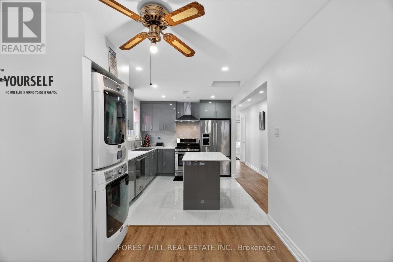 81 TAYSHAM CRESCENT - Photo 10