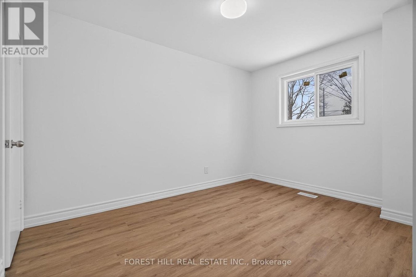 81 TAYSHAM CRESCENT - Photo 13