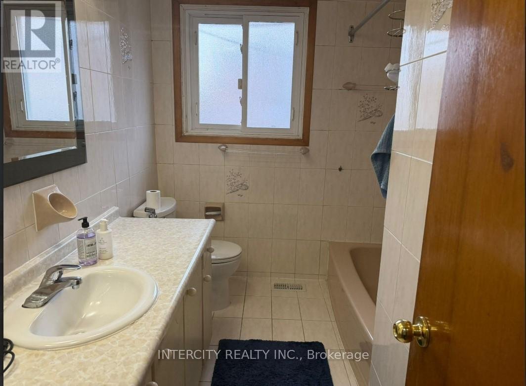 167 SILVERSTONE DRIVE - Photo 12