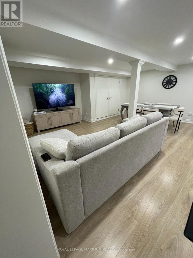 29 PAKENHAM DRIVE - Photo 6