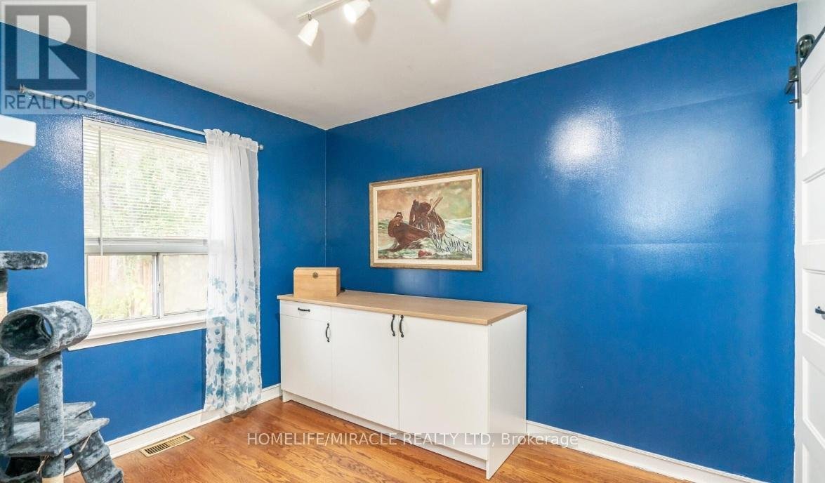 MAIN FLOOR - 511 KENNEDY ROAD - Photo 6