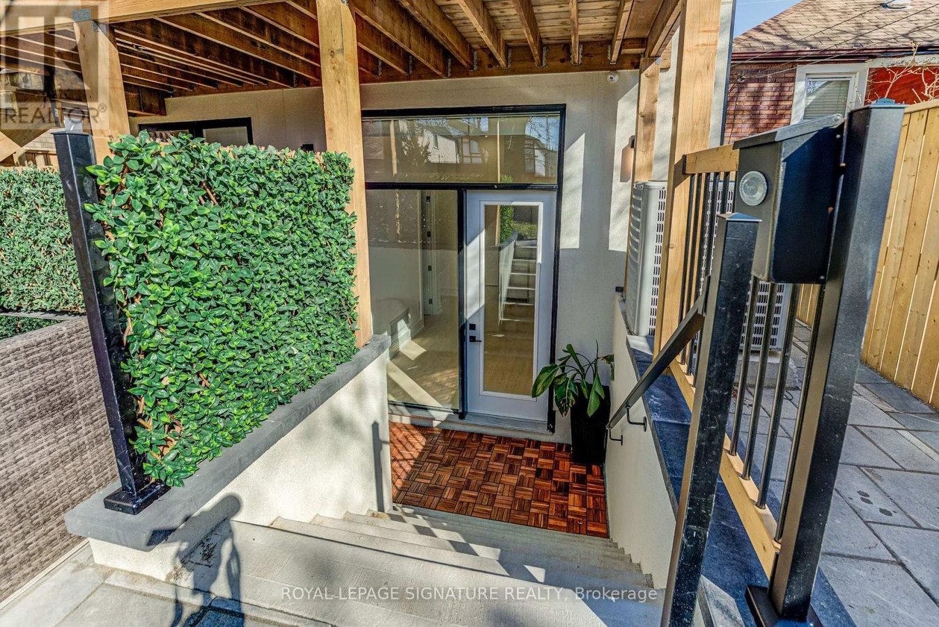 LOWER - 5 HOLBORNE AVENUE - Photo 18