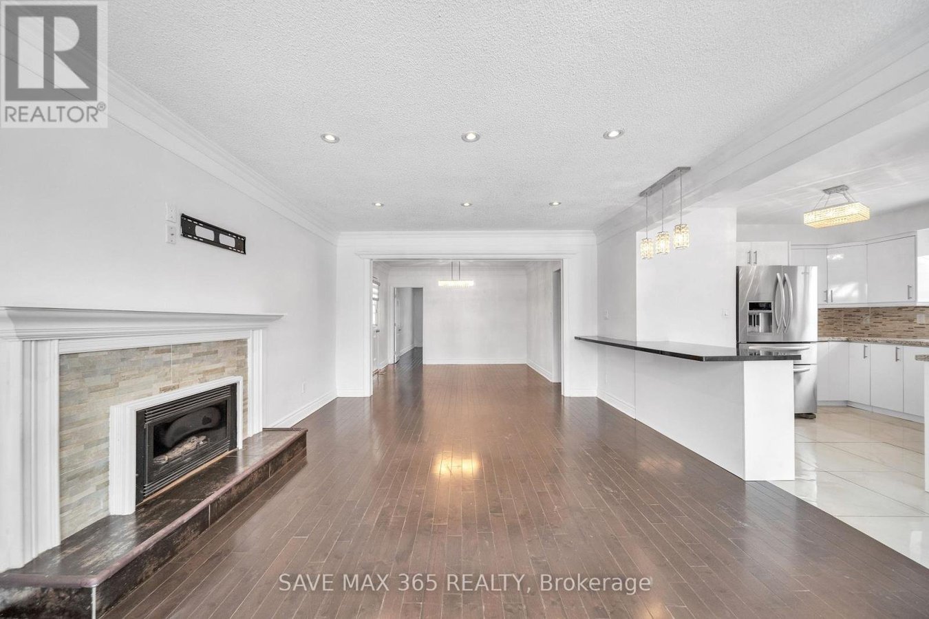 MAIN - 202 RENFORTH DRIVE - Photo 6