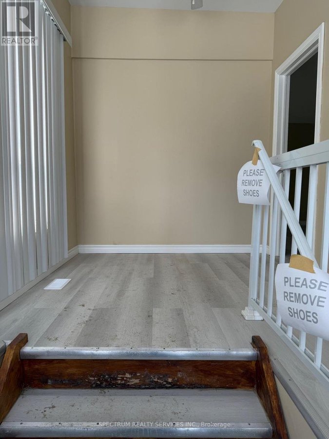 698 SHEPPARD AVENUE W - Photo 5