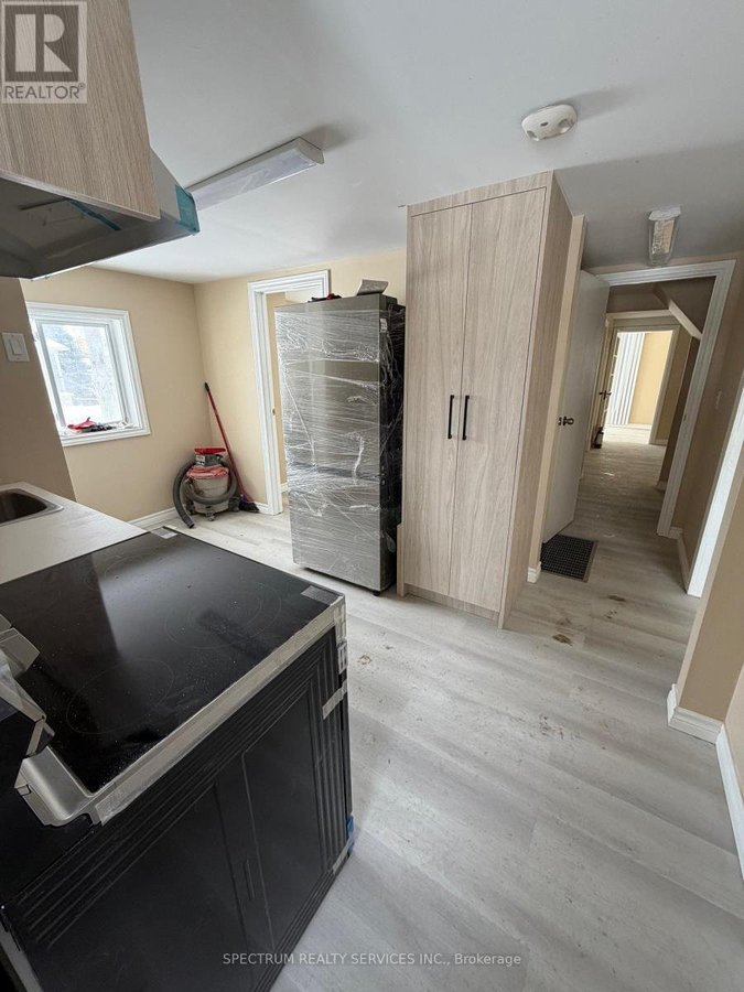 698 SHEPPARD AVENUE W - Photo 7