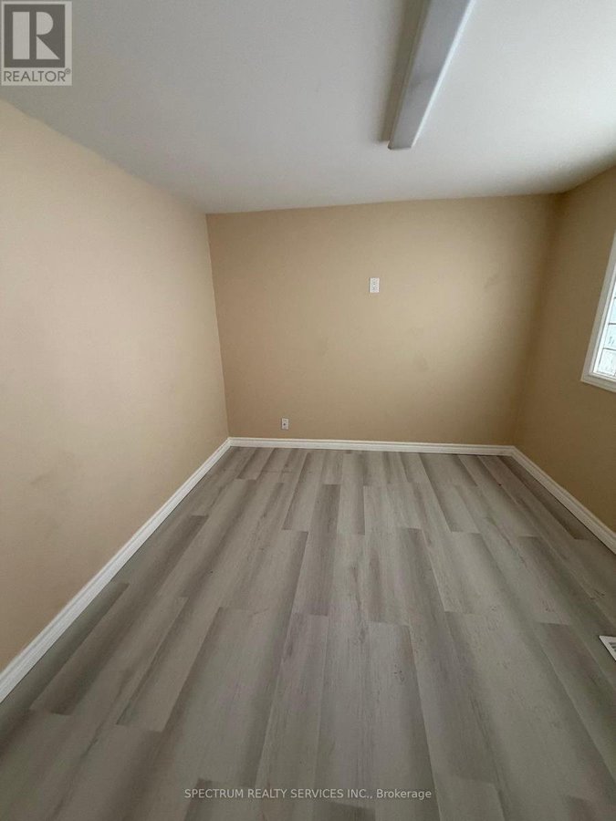 698 SHEPPARD AVENUE W - Photo 12