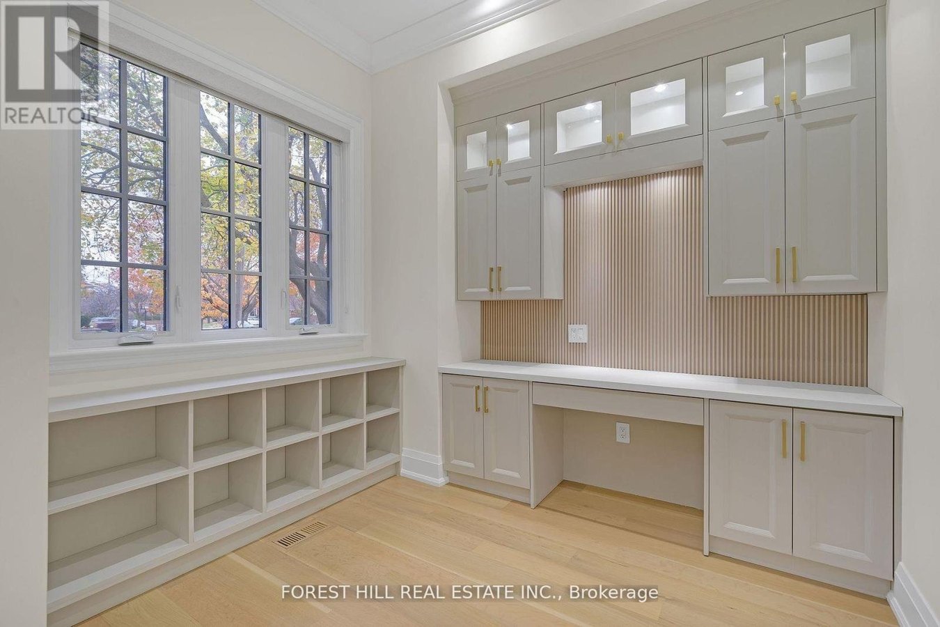 132 LOTHIAN AVENUE - Photo 4