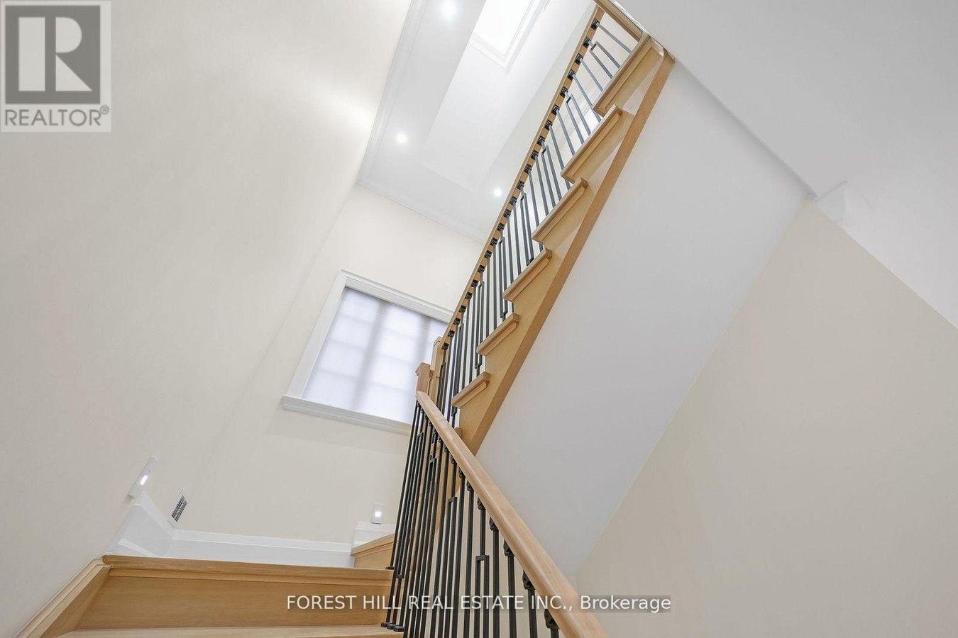 132 LOTHIAN AVENUE - Photo 18