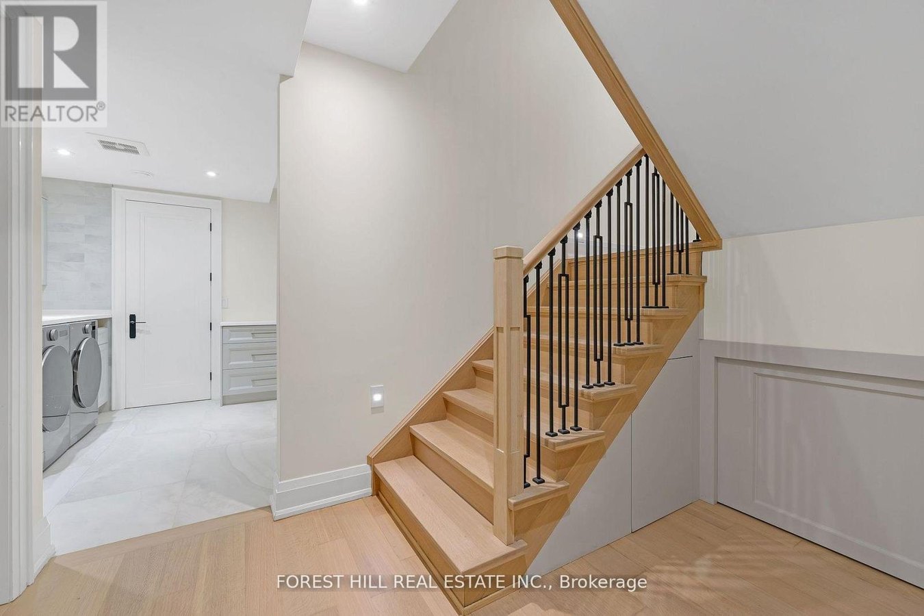132 LOTHIAN AVENUE - Photo 32