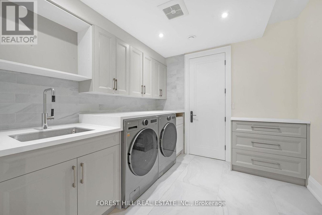 132 LOTHIAN AVENUE - Photo 36