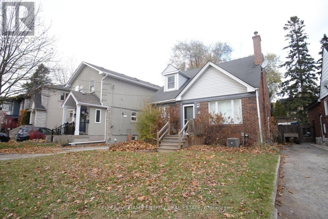 8 LYNNDALE ROAD - Photo 1