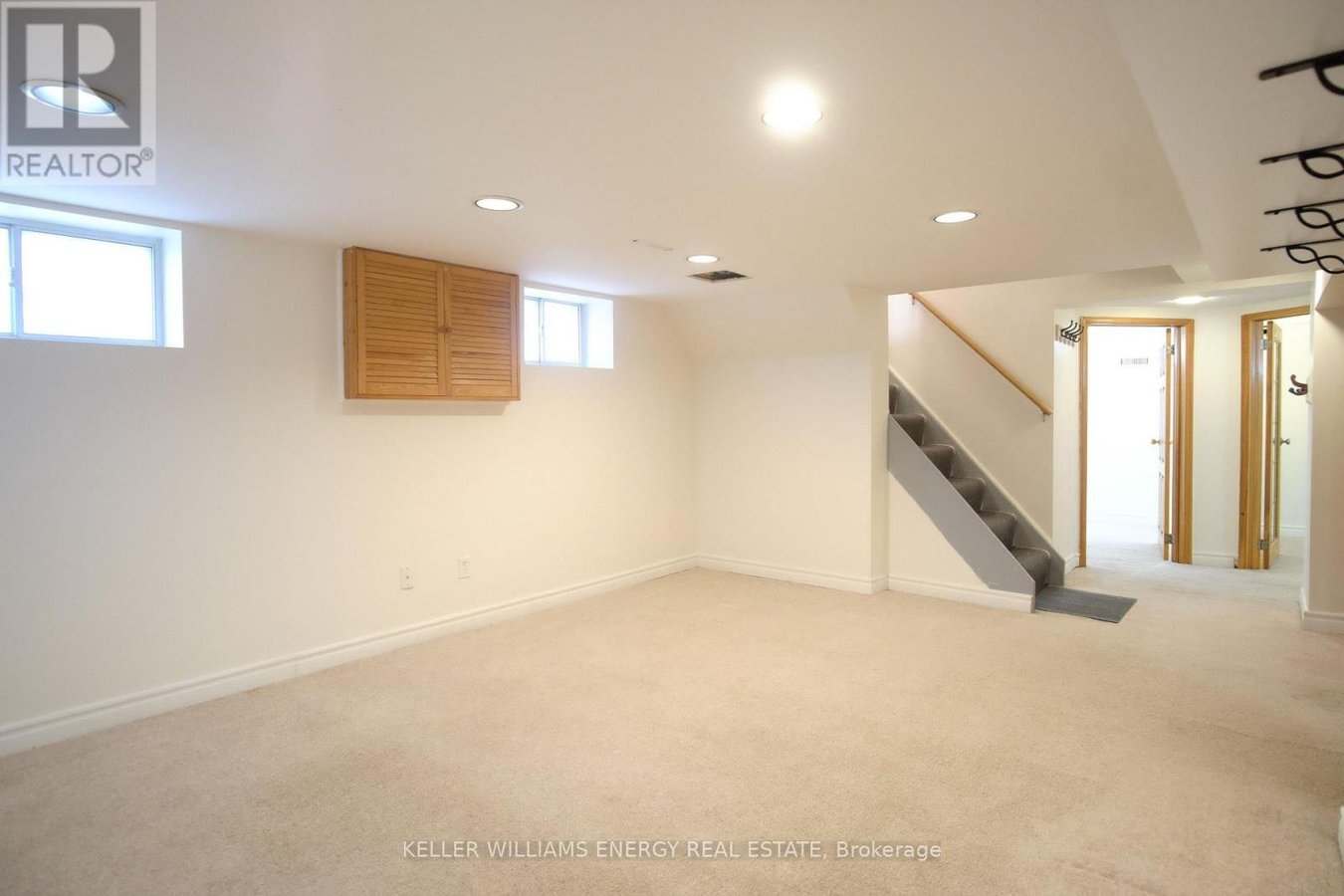 8 LYNNDALE ROAD - Photo 24