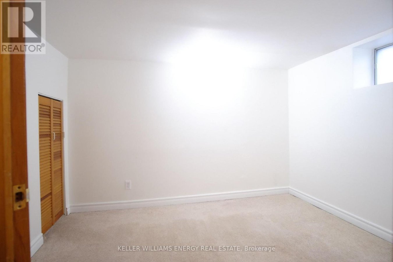 8 LYNNDALE ROAD - Photo 25