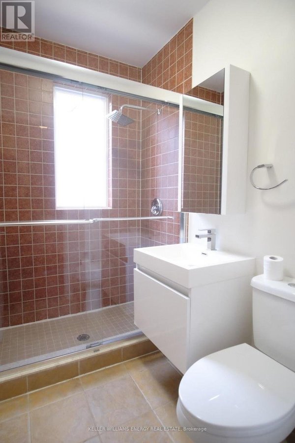 8 LYNNDALE ROAD - Photo 28